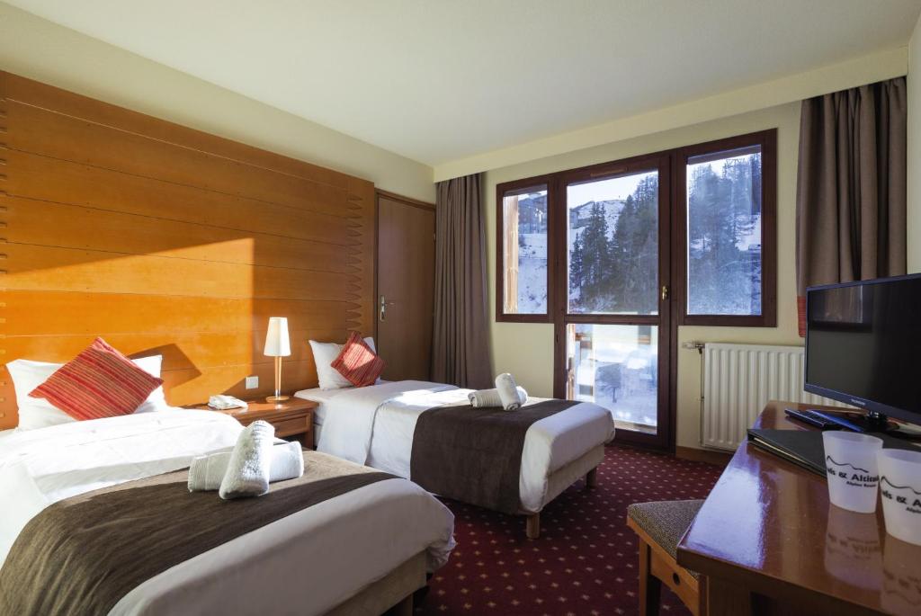 Hotel La Plagne Le Terra Nova hotel pied des pistes 16