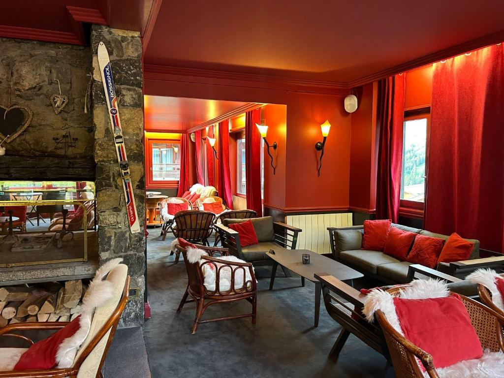 Hotel La Tarentaise hotel pied des pistes 13