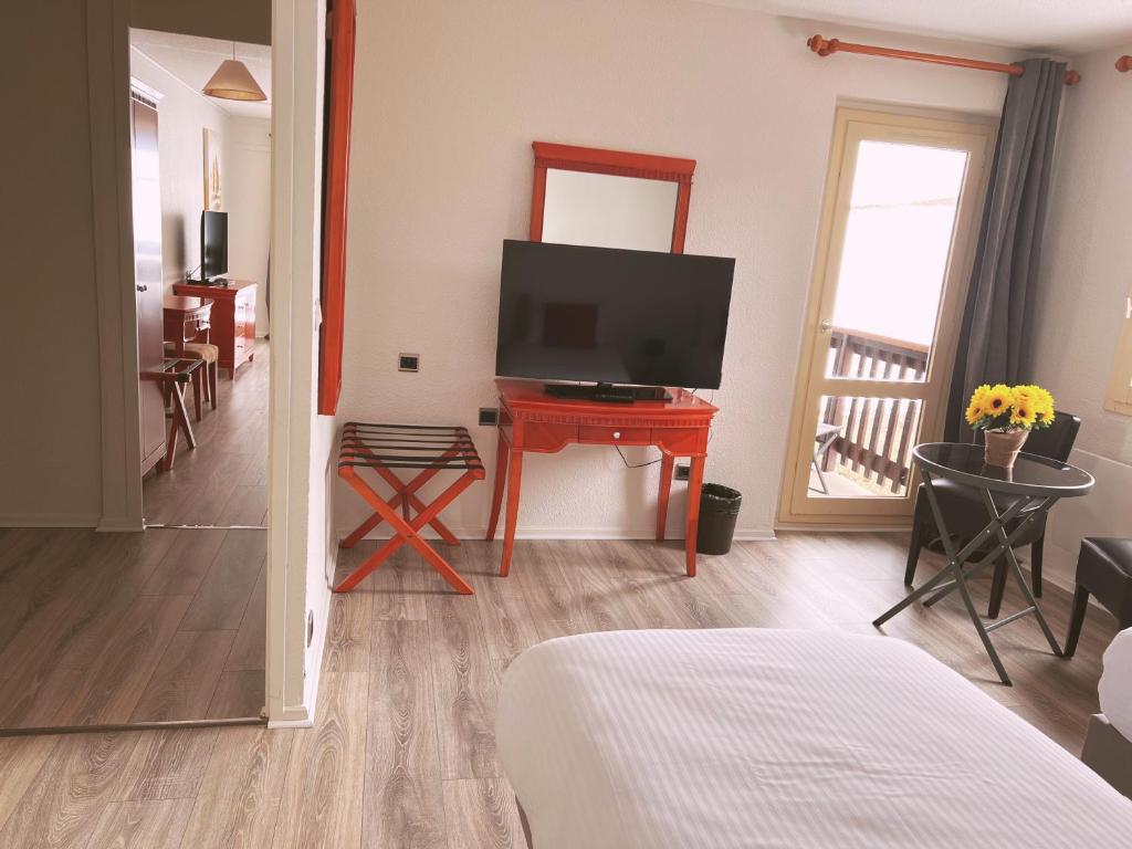 Hotel La Tarentaise hotel pied des pistes 3