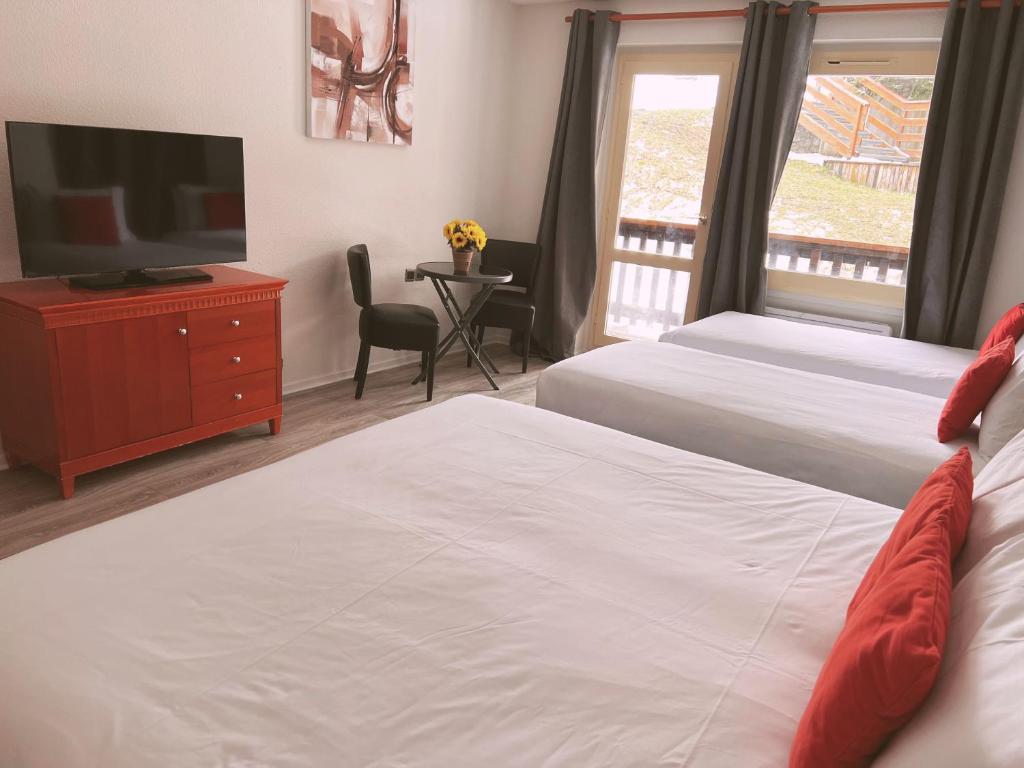 Hotel La Tarentaise hotel pied des pistes 5