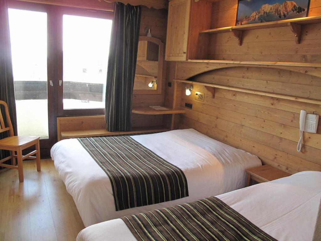 Hotel La Vanoise hotel pied des pistes 1