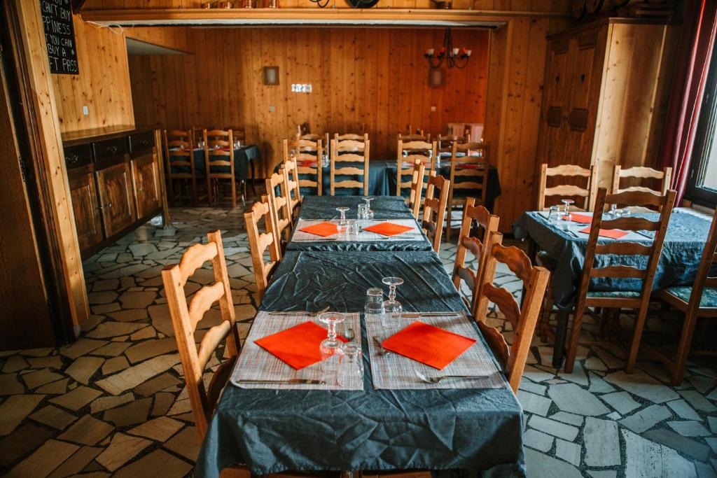 Hotel Le Cairn hotel pied des pistes 12