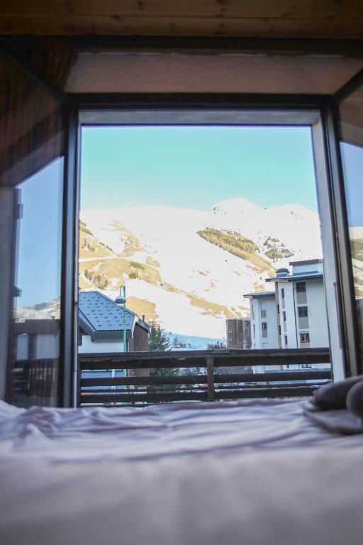 Hotel Le Cairn hotel pied des pistes 15