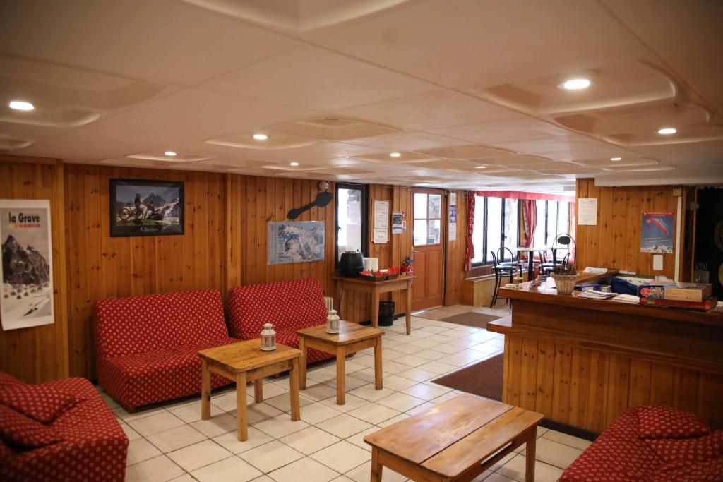 Hotel Le Cairn hotel pied des pistes 16