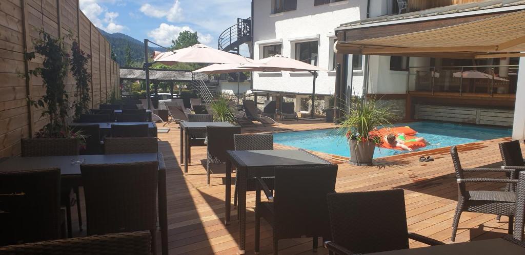 Hotel Le Sporting hotel pied des pistes 7