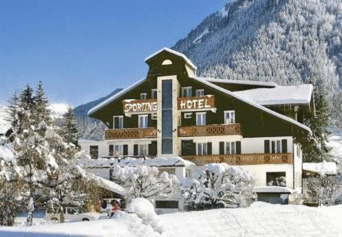 Hotel Le Sporting hotel pied des pistes