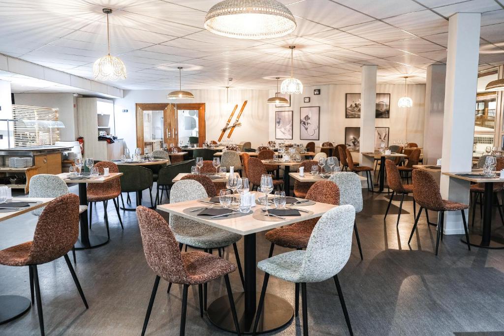 Hotel Les 2 Alpes LOree Des Pistes hotel pied des pistes 10