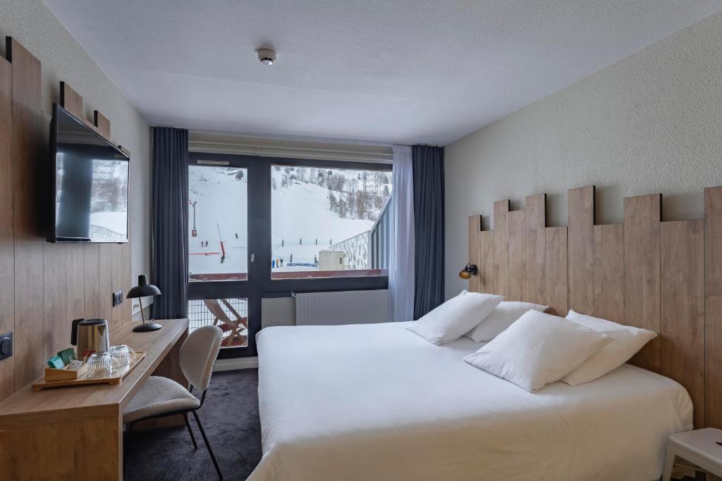Hotel Les 2 Alpes LOree Des Pistes hotel pied des pistes 4