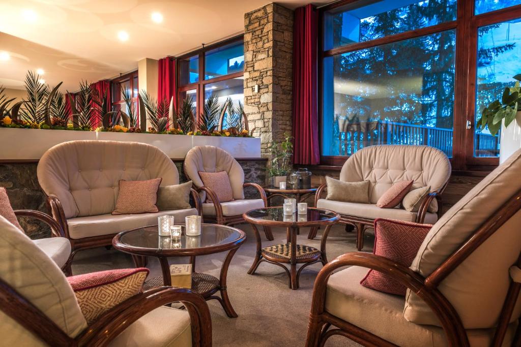 Hotel Les Arolles hotel pied des pistes 15