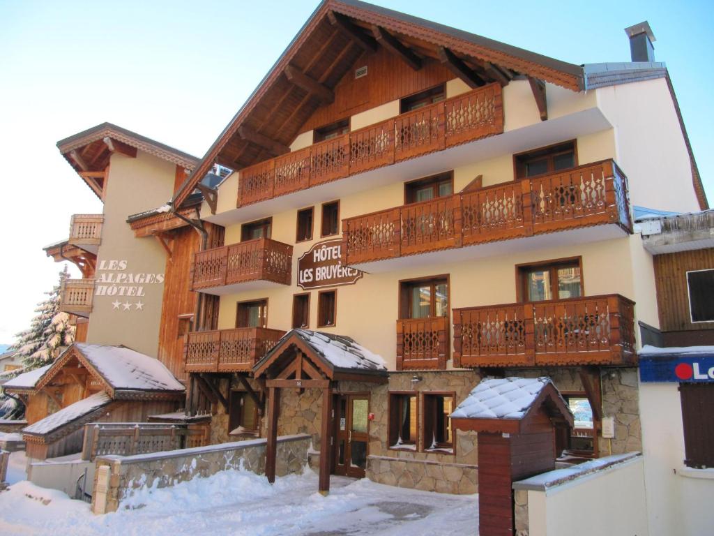 Hotel Les Bruyeres hotel pied des pistes 16