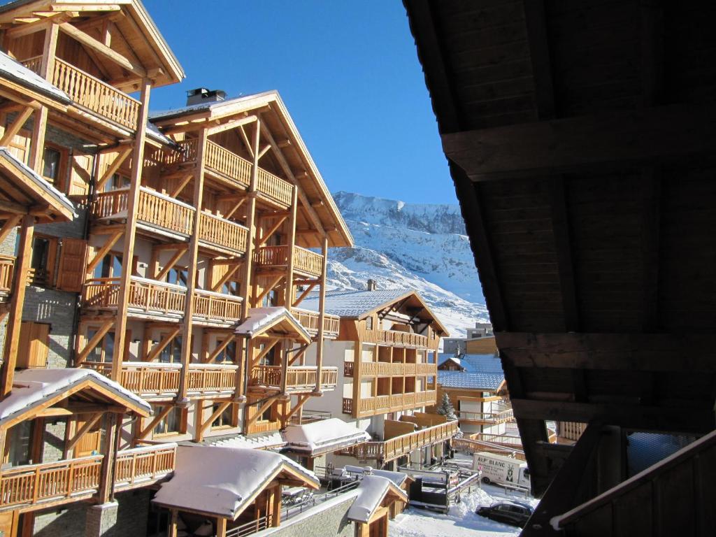 Hotel Les Bruyeres hotel pied des pistes 8