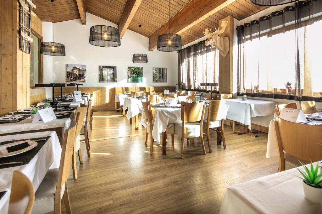 Hotel Les Menuires Les Bruyeres hotel pied des pistes 12