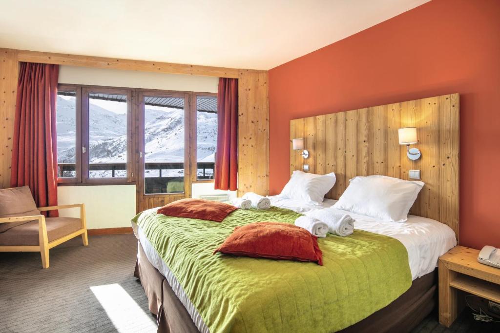 Hotel Les Menuires Les Bruyeres hotel pied des pistes 19