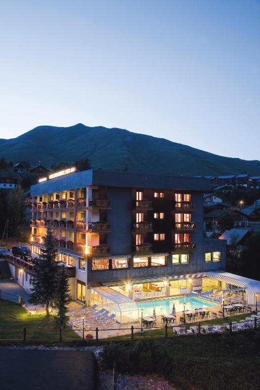 Hotel Les Soldanelles hotel pied des pistes 6