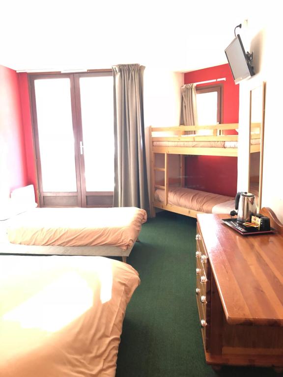 Hotel Les Trappeurs hotel pied des pistes 18