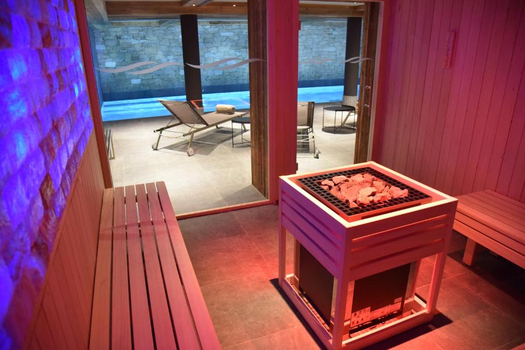 Hotel MONT BLANC VAL DISERE hotel pied des pistes 13
