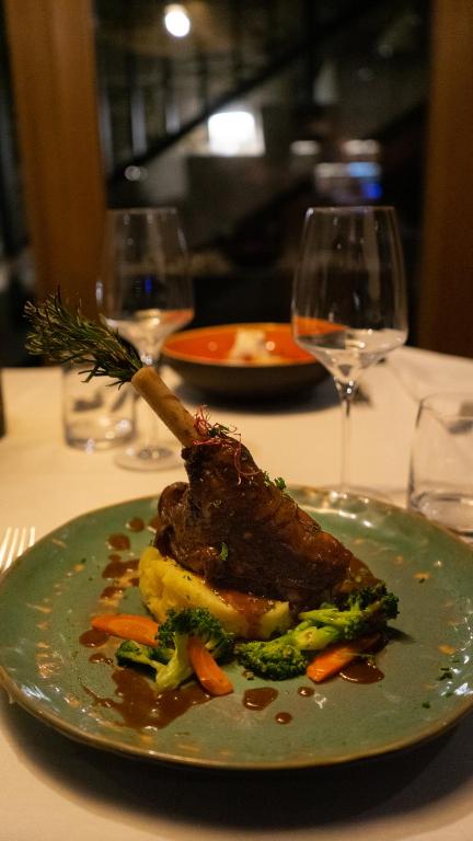 Hotel MONT BLANC VAL DISERE hotel pied des pistes 14