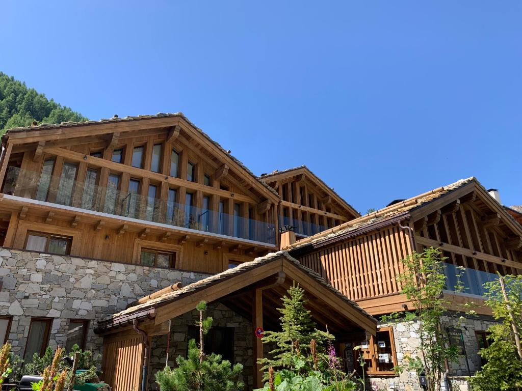 Hotel MONT BLANC VAL DISERE hotel pied des pistes 17
