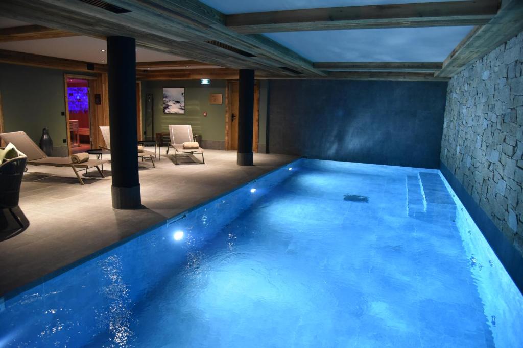 Hotel MONT BLANC VAL DISERE hotel pied des pistes 2