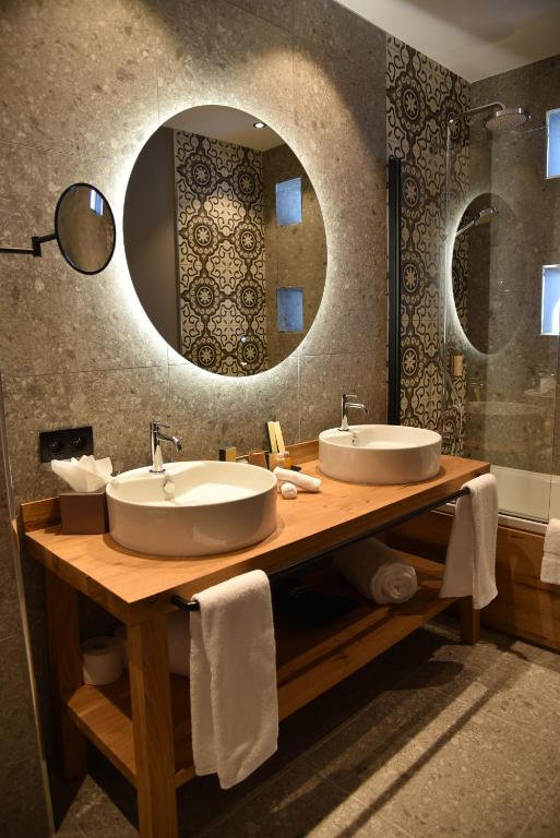 Hotel MONT BLANC VAL DISERE hotel pied des pistes 4