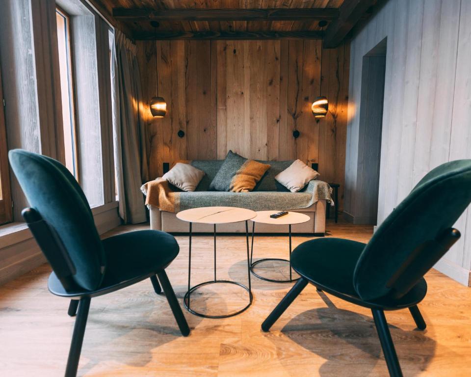Hotel MONT BLANC VAL DISERE hotel pied des pistes 9