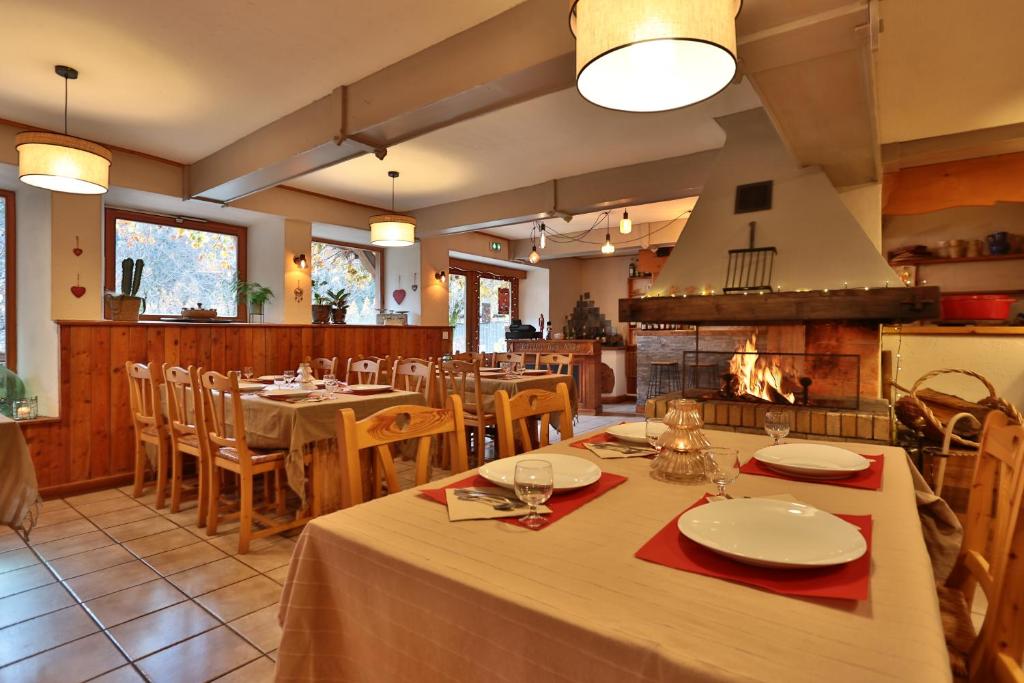 Hotel Restaurant Gites Les 5 Saisons hotel pied des pistes 2