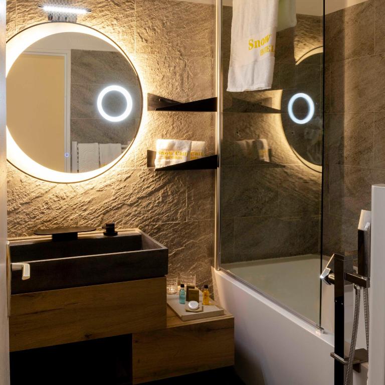 Hotel SNOW CHILL hotel pied des pistes 4