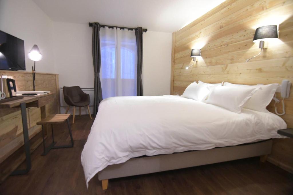 Hotel SNOW CHILL hotel pied des pistes 5