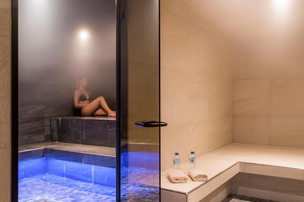 Hotel Saint Charles Val Cenis hotel pied des pistes 5