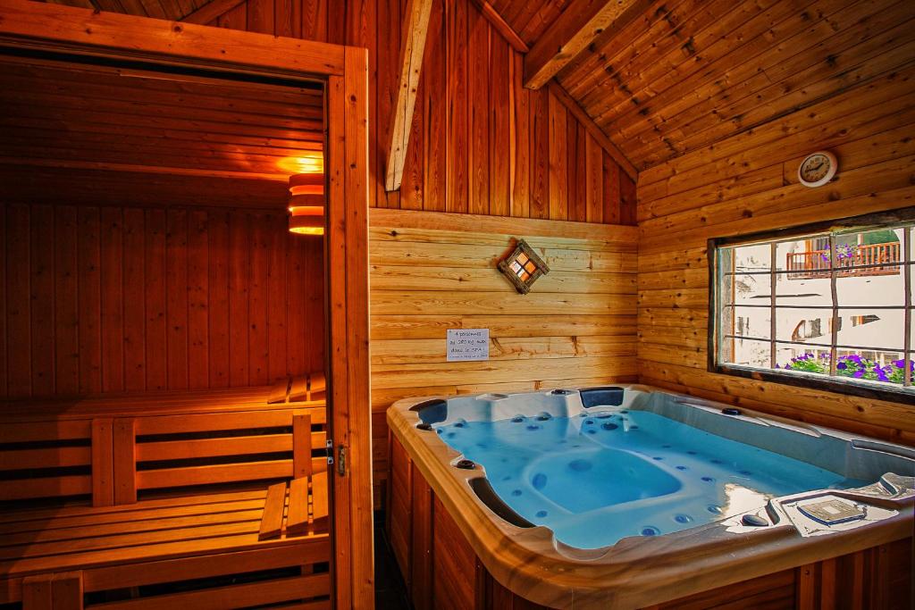 Hotel Spa La Ferme de lIzoard hotel pied des pistes 7