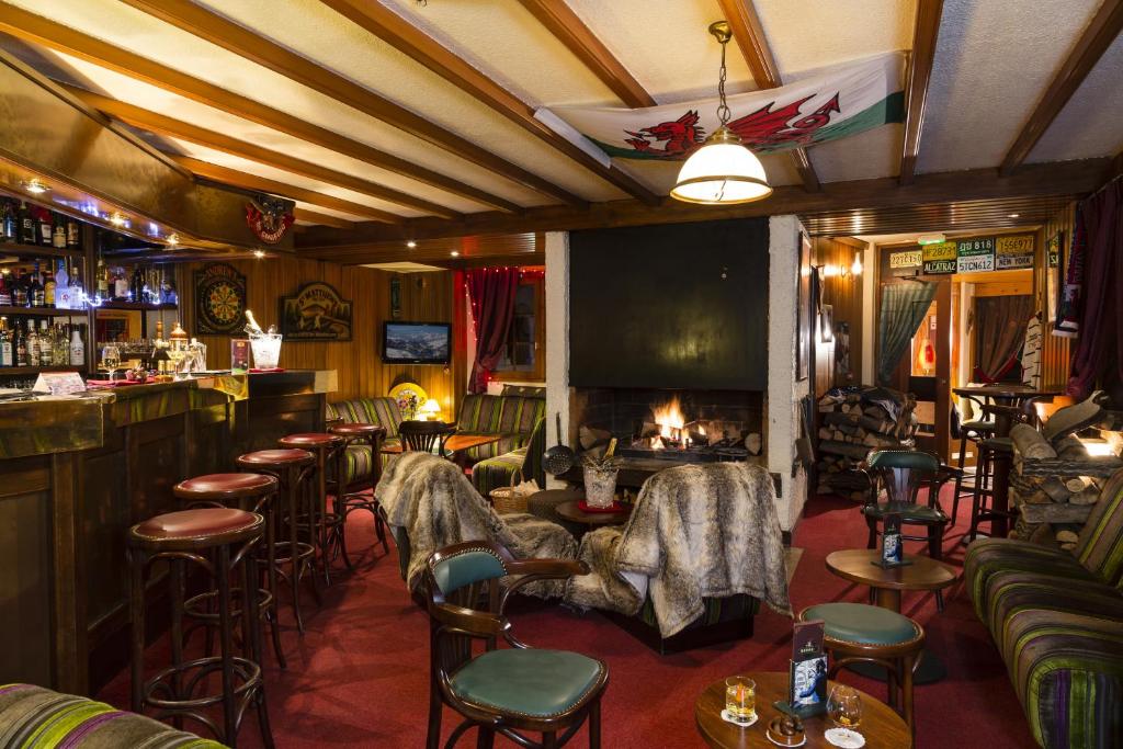 Hotel du Bourg hotel pied des pistes 6