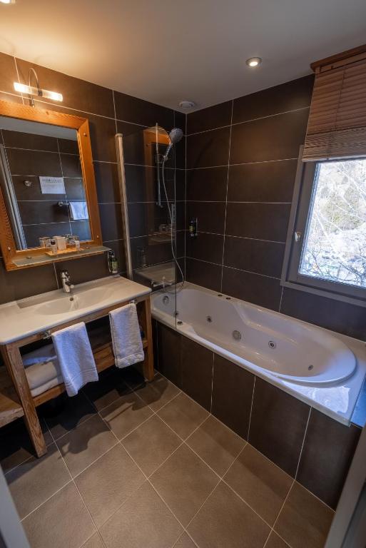 Hotel et Spa les Clarines hotel pied des pistes 15