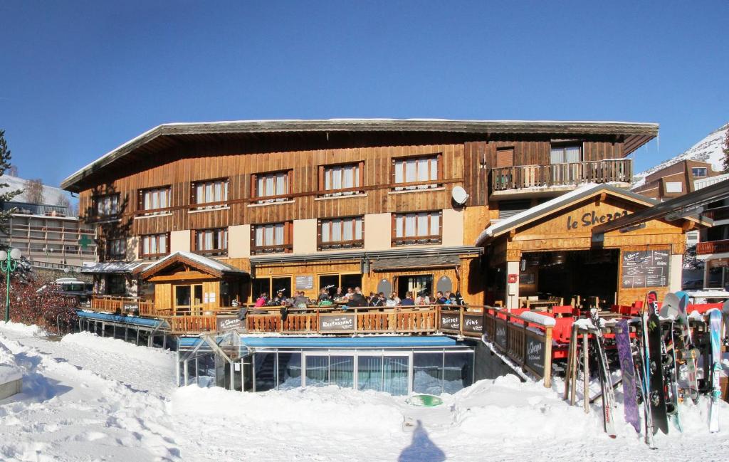 Hotel le Sherpa hotel pied des pistes