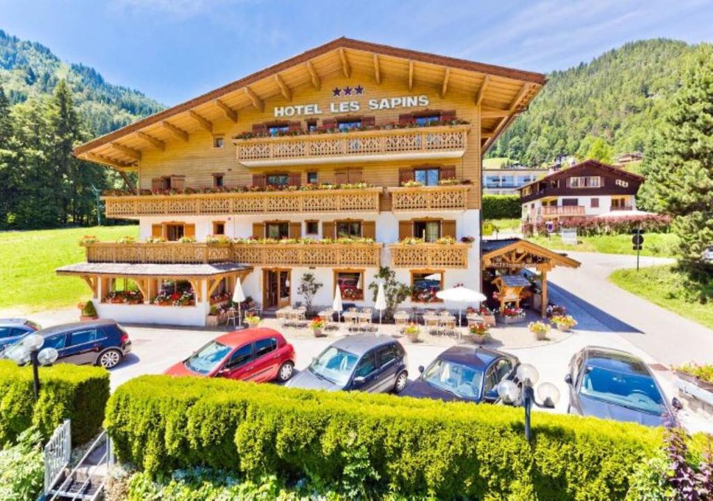 Hotel les Sapins hotel pied des pistes 10