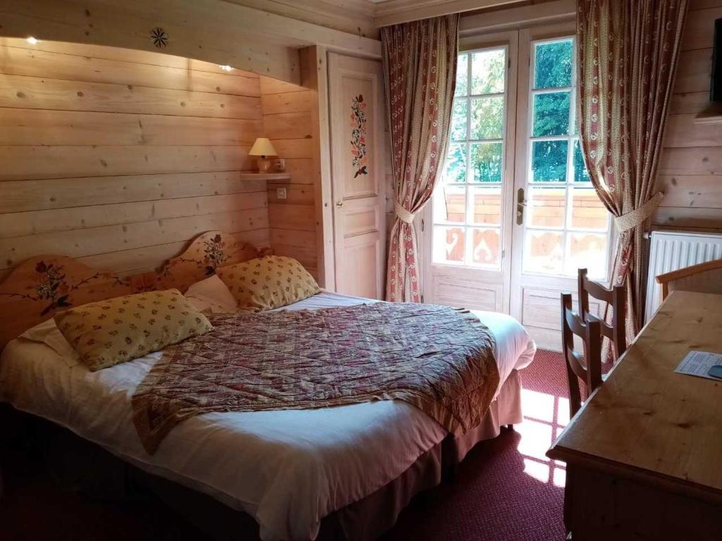 Hotel les Sapins hotel pied des pistes 13
