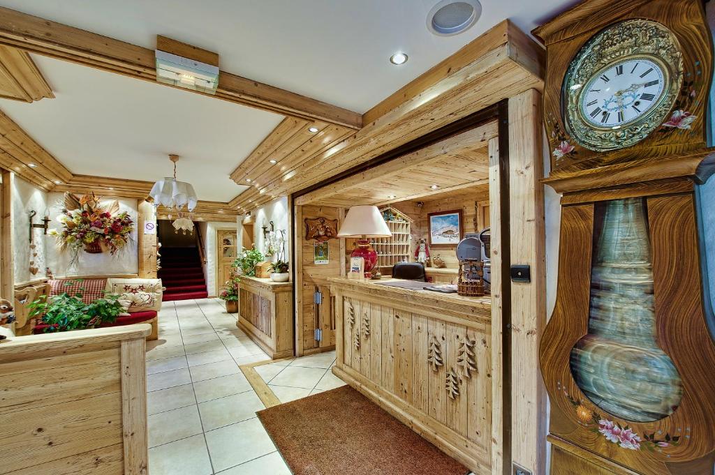 Hotel les Sapins hotel pied des pistes 15