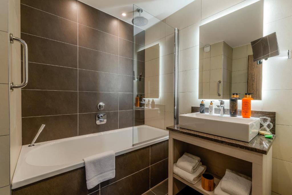 ILY Hotels Spa La Rosiere hotel pied des pistes 13