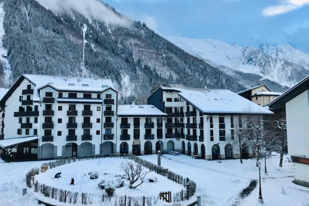 In The City Center With A View Of Mont Blanc appartement pied des pistes 10