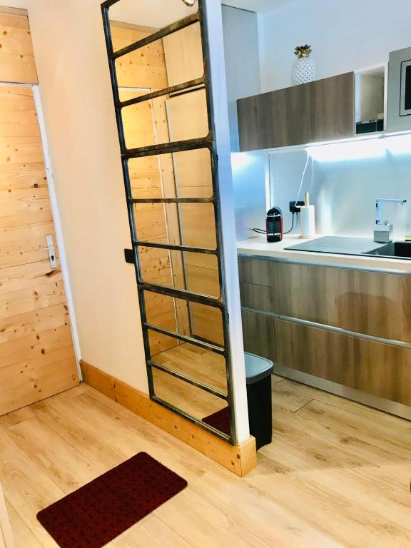 In The City Center With A View Of Mont Blanc appartement pied des pistes 5