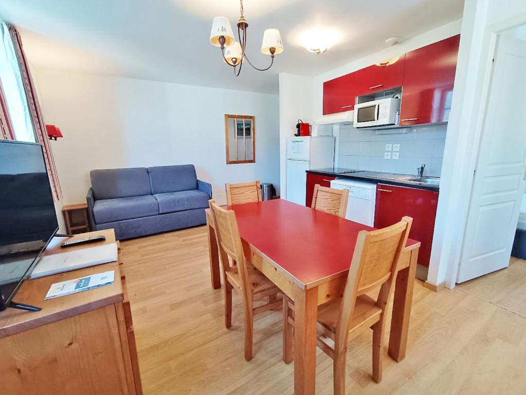 Jasper T2 centre Luchon wifi casier a skis ascenseur 5 personnes appartement pied des pistes 3
