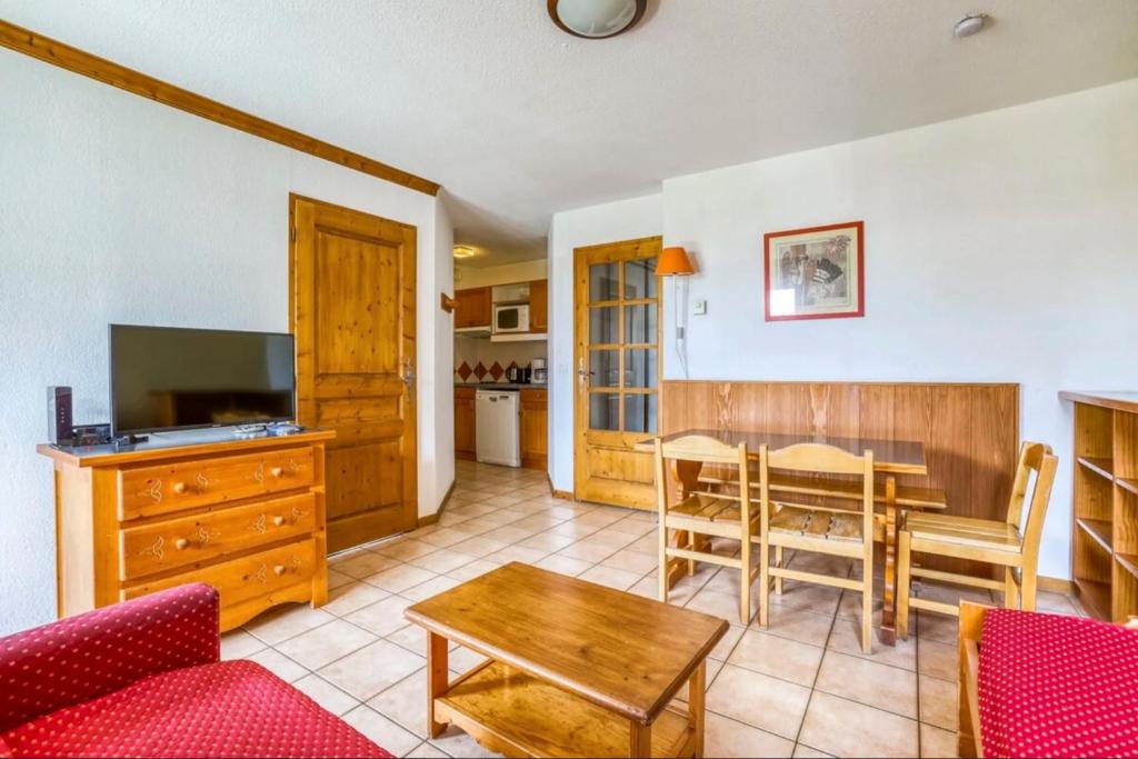 Joli Apt avec WIFI BALCON en plein CENTRE VILLE appartement pied des pistes 3
