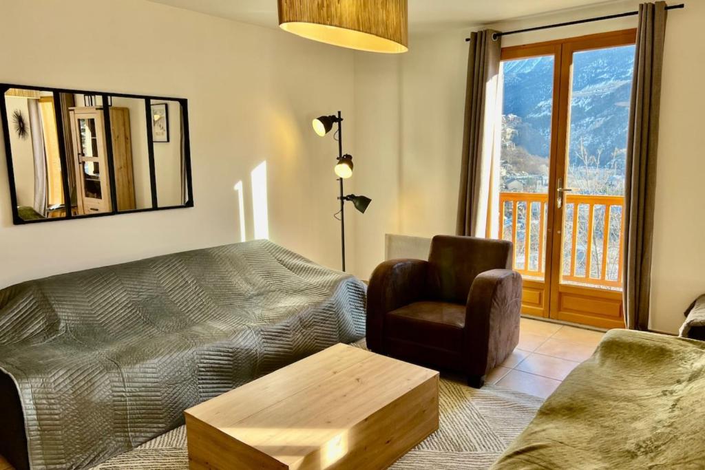 Joli triplex avec jardin et vue gite pied des pistes 1