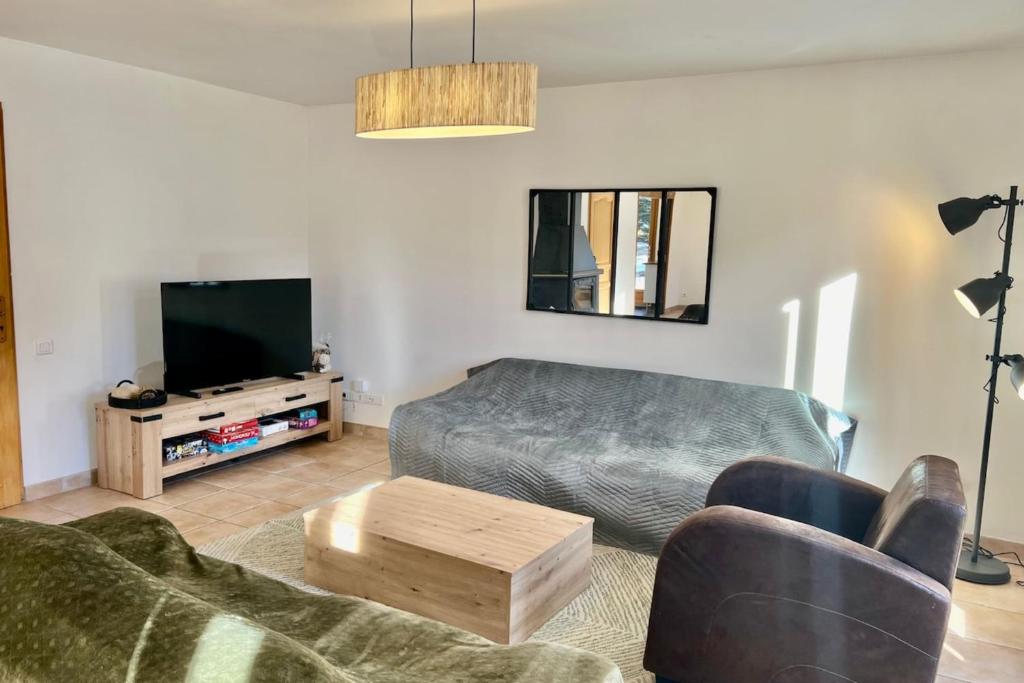 Joli triplex avec jardin et vue gite pied des pistes 8