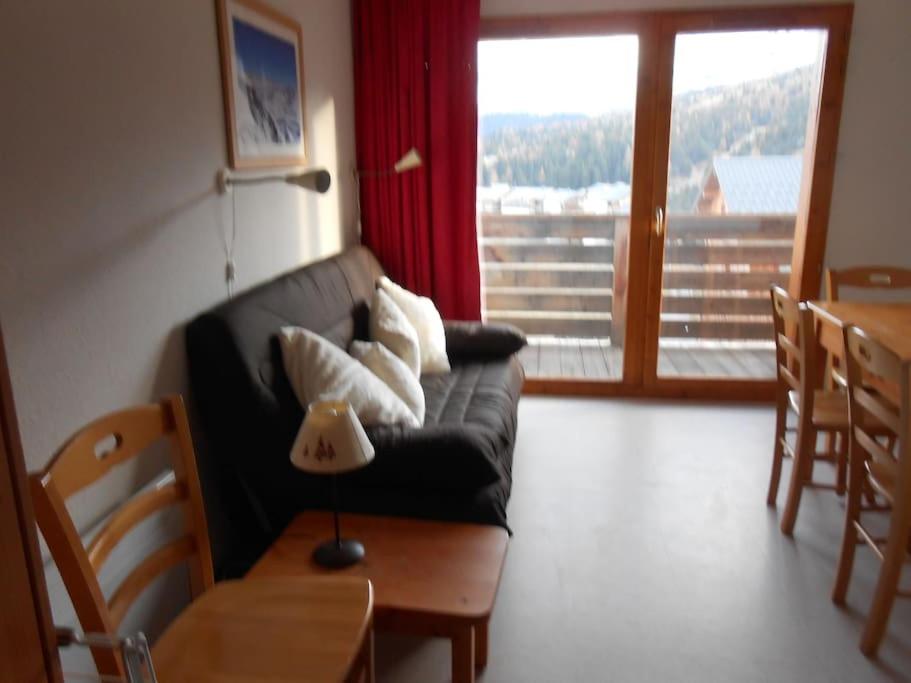 Jolie vue de lHeliantheme appartement pied des pistes 3