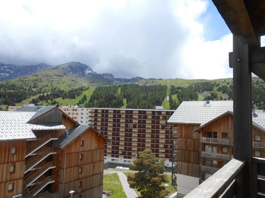 Jolie vue de lHeliantheme appartement pied des pistes 4
