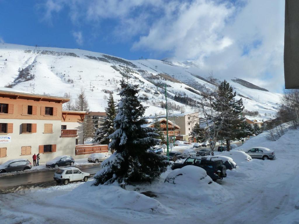 Kandahar 202 Les Deux Alpes Plein centre station 32m2 appartement pied des pistes 8