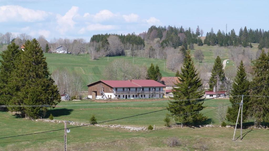 LA GRANGE DE HAUTE JOUX gite pied des pistes 4