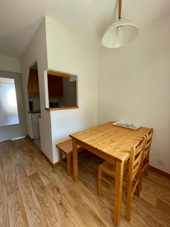 LA TANIA COURCHEVEL 73120 appartement pied des pistes 3