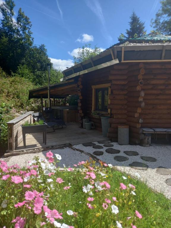 LA YOURTE DU RANDONNEUR gite pied des pistes 16