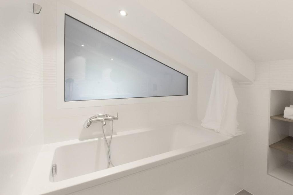 LAbeille Renovated 4 bedroom 8 person 110sqm Views appartement pied des pistes 18